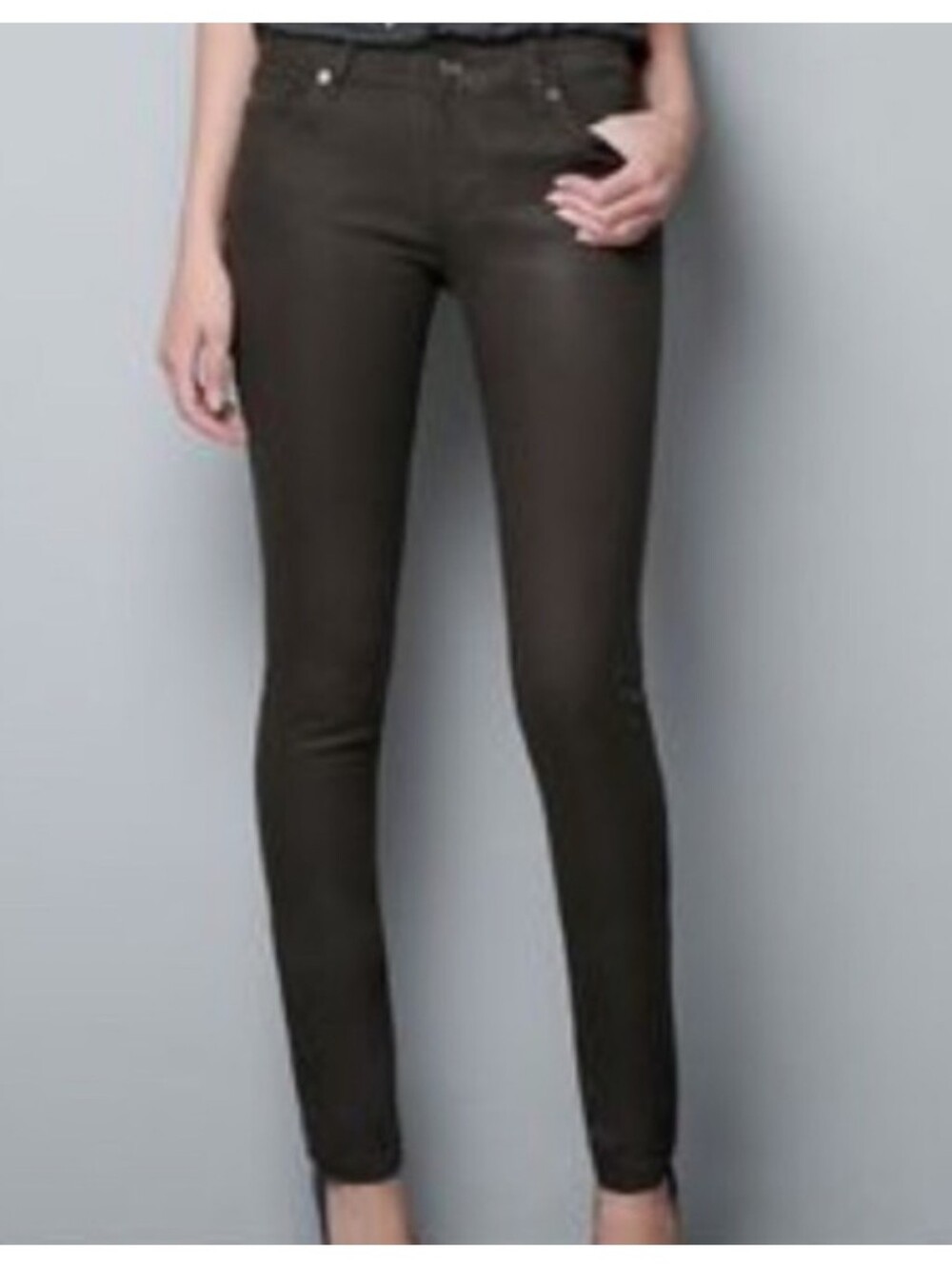 🏷️ NWT Zara Coated Skinny Jeans – Dark Brown (Size US 2 / EU 34)